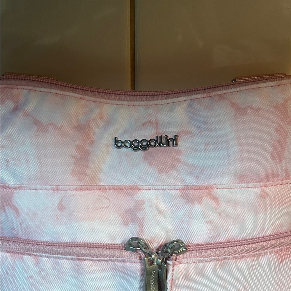 Baggallini Pink Tie-Dye Crossbody with Front Zip Pockets Christmas in July Sale! - Picture 2 of 3